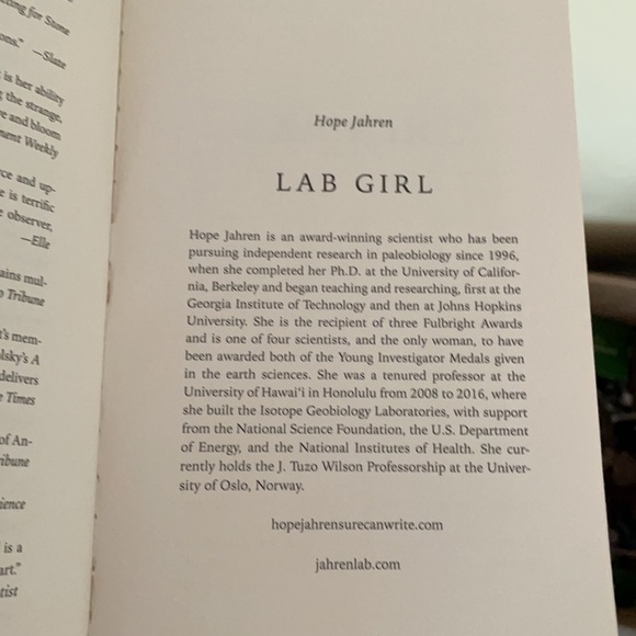 Book Lab Girl by Hope Jahren Softcover Like New Memoir - Picture 4 of 4